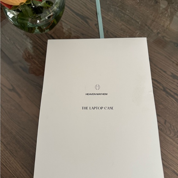 Heaven Mayhem Rosi Laptop Case - Picture 5 of 9